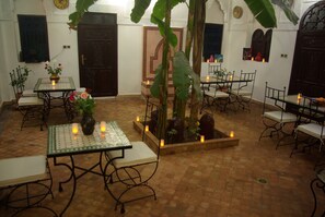 Breakfast, lunch, dinner served; Moroccan cuisine - Riad Abaca Badra (Marrakech)