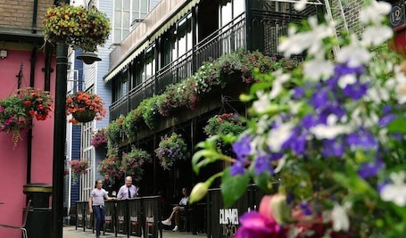 Facciata della struttura. Hotel Rue
