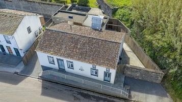 In-room safe, iron/ironing board, cots/infant beds, free WiFi