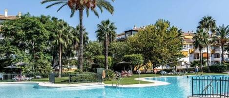 Seasonal outdoor pool