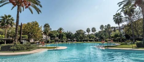 Seasonal outdoor pool