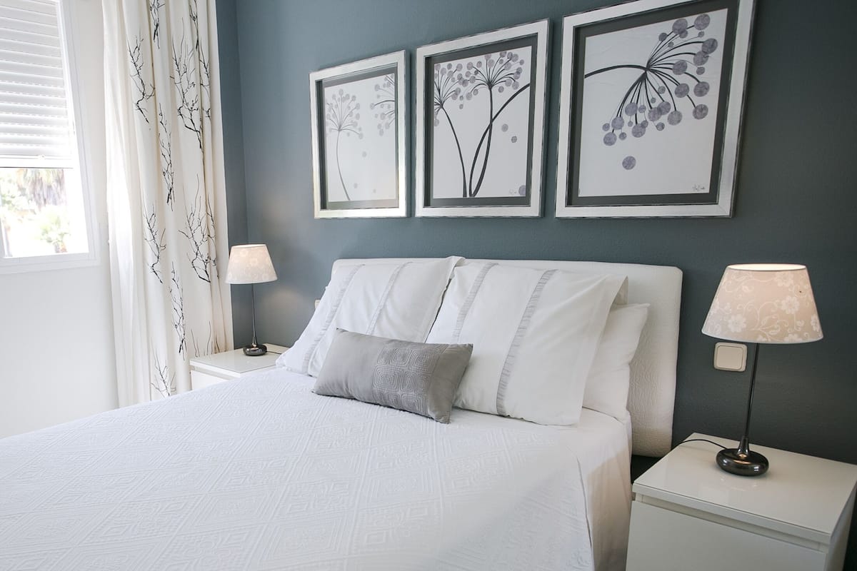 Apartamento, 2 habitaciones | 2 dormitorios, cortinas opacas, tabla de planchar con plancha