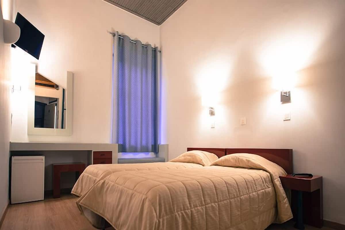 double room | iron/ironing board, free wifi