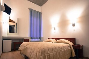 Iron/ironing board, free WiFi - Greco Hotel (Hydra)