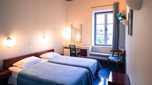 Double Room | Iron/ironing board (on request), WiFi (free) - Greco Hotel (Hydra)