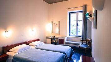 Double Room | Iron/ironing board, free WiFi