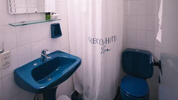 Double Room | Bathroom