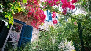 Double Room | Terrace/patio - Greco Hotel (Hydra)