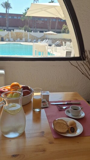 Desayuno buffet incluido todos los días