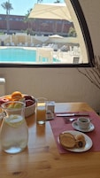 Desayuno bufé gratuito y diario
