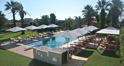 Villa Carlotta Resort