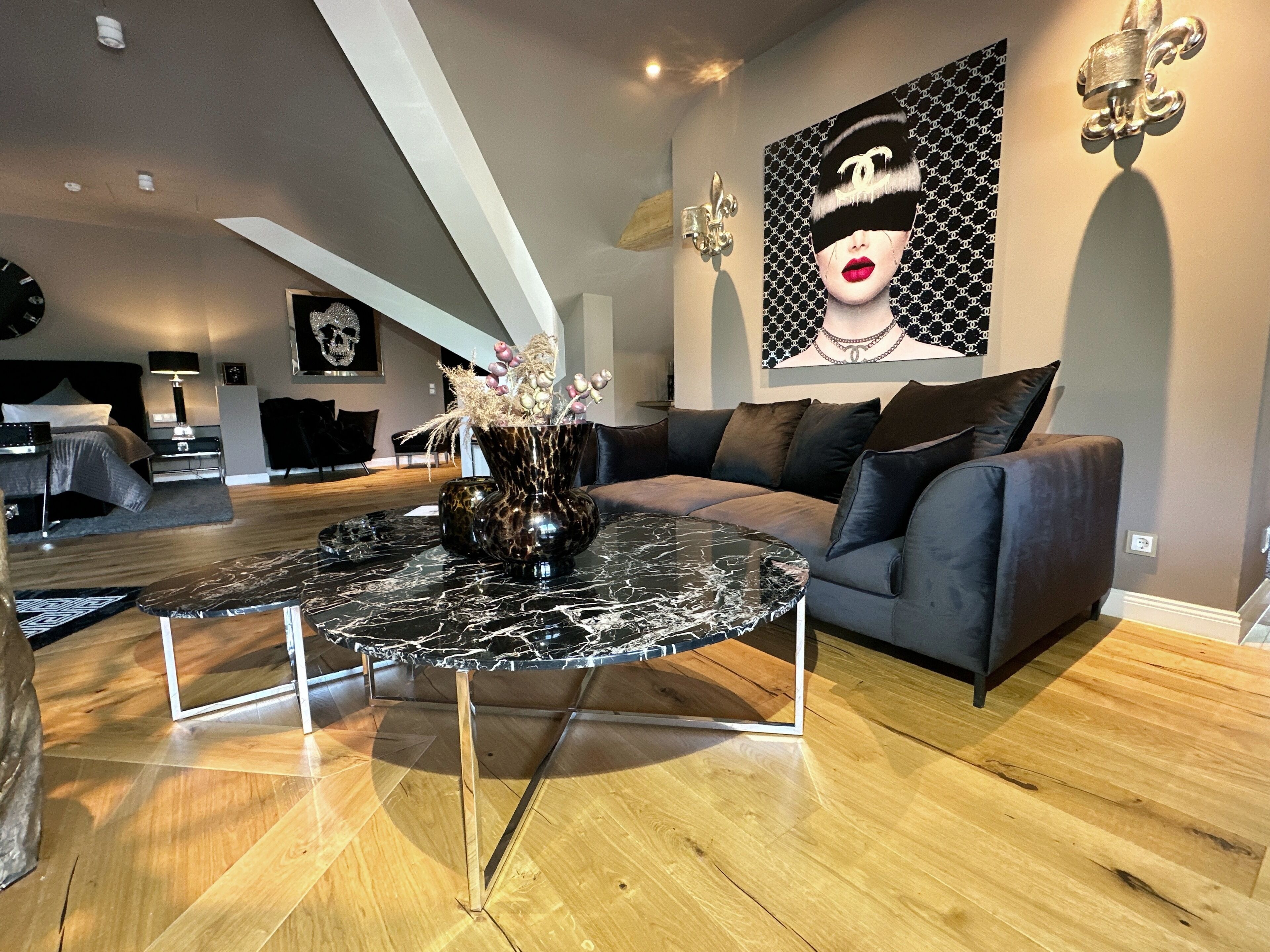 Studio Suite Superior | Khu phòng khách | TV màn hình phẳng 