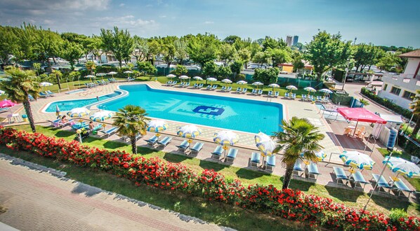 Seasonal outdoor pool