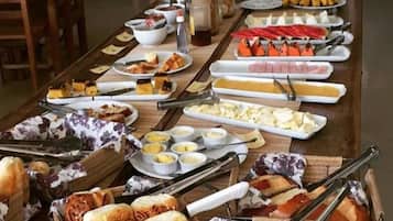 Desayuno buffet incluido todos los días