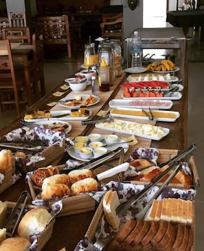 Free daily buffet breakfast