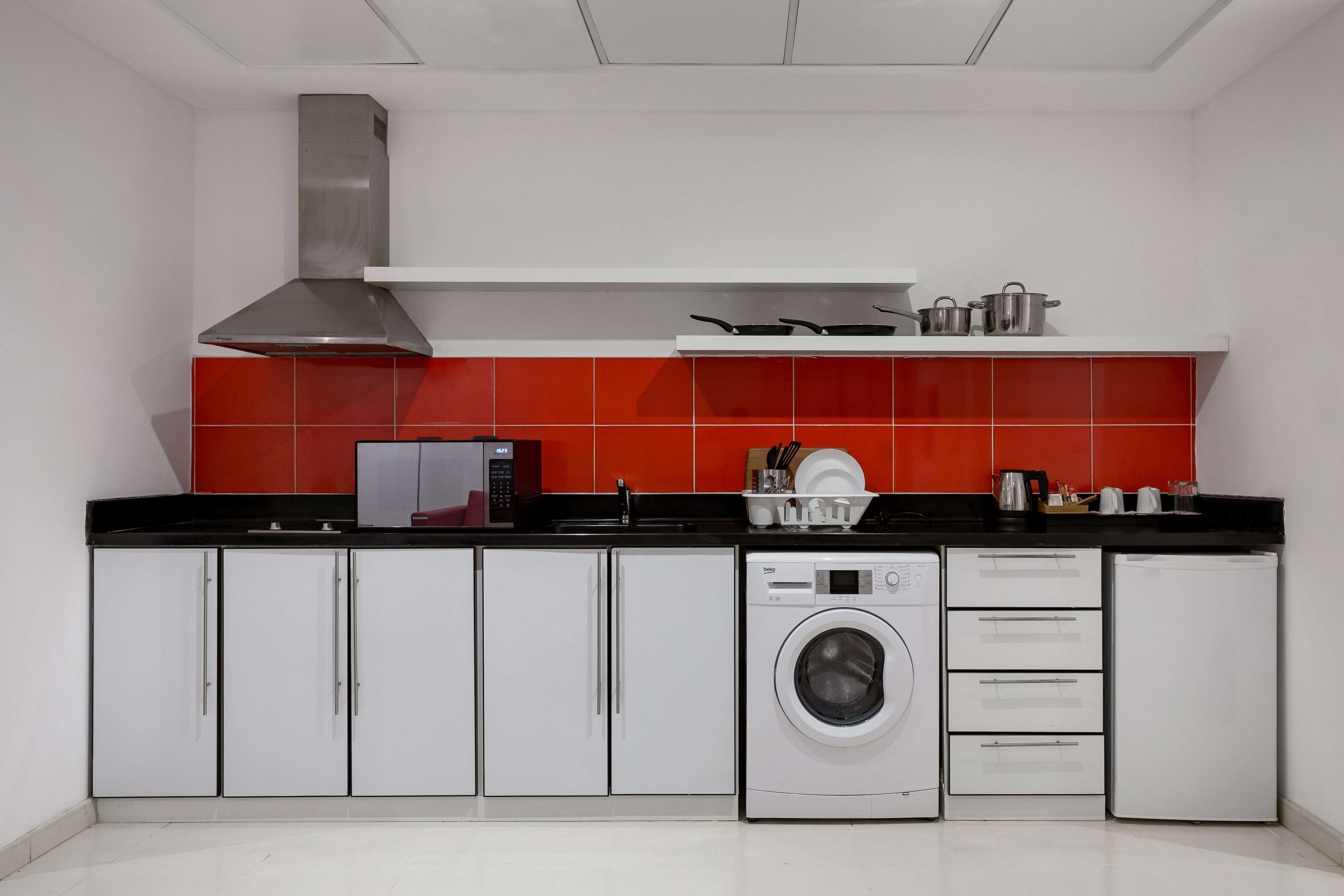 coffee/tea maker, electric kettle, eco-friendly cleaning products