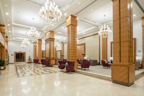 Reception - Radisson Blu Hotel, Buraidah (Buraydah)