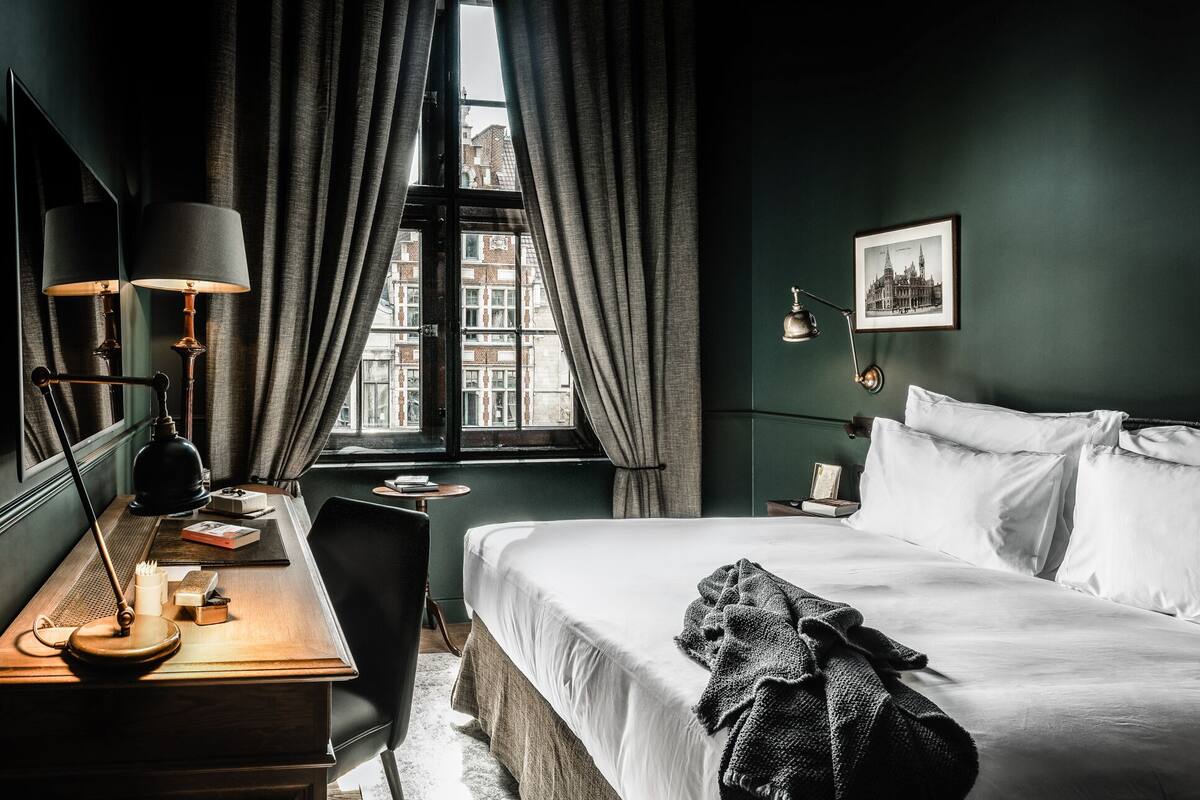 Letter | Premium bedding, minibar, in-room safe, laptop workspace