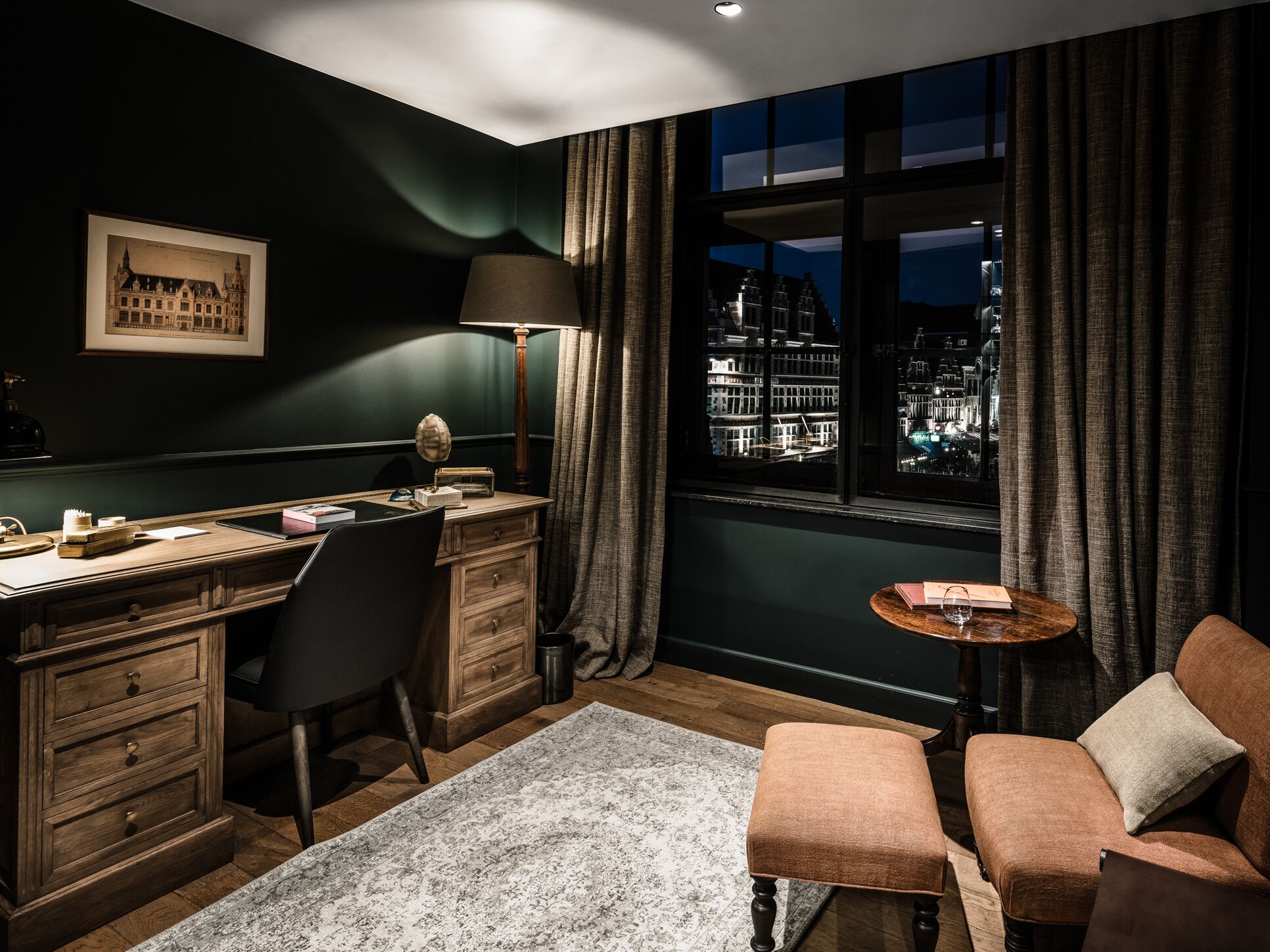 1 bedroom, premium bedding, minibar, in-room safe