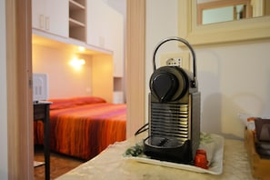 Exclusive Room, Connecting Rooms | Coffee and/or coffee maker - Affittacamere Agata (Levanto)