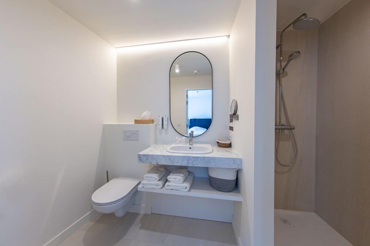 Bathroom | Free toiletries, hair dryer, towels