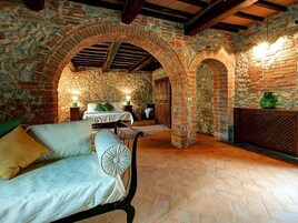 Superior Suite, Ensuite, Garden View ("Girasole")