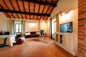 Deluxe Suite (Rosa Turchese) | Interior