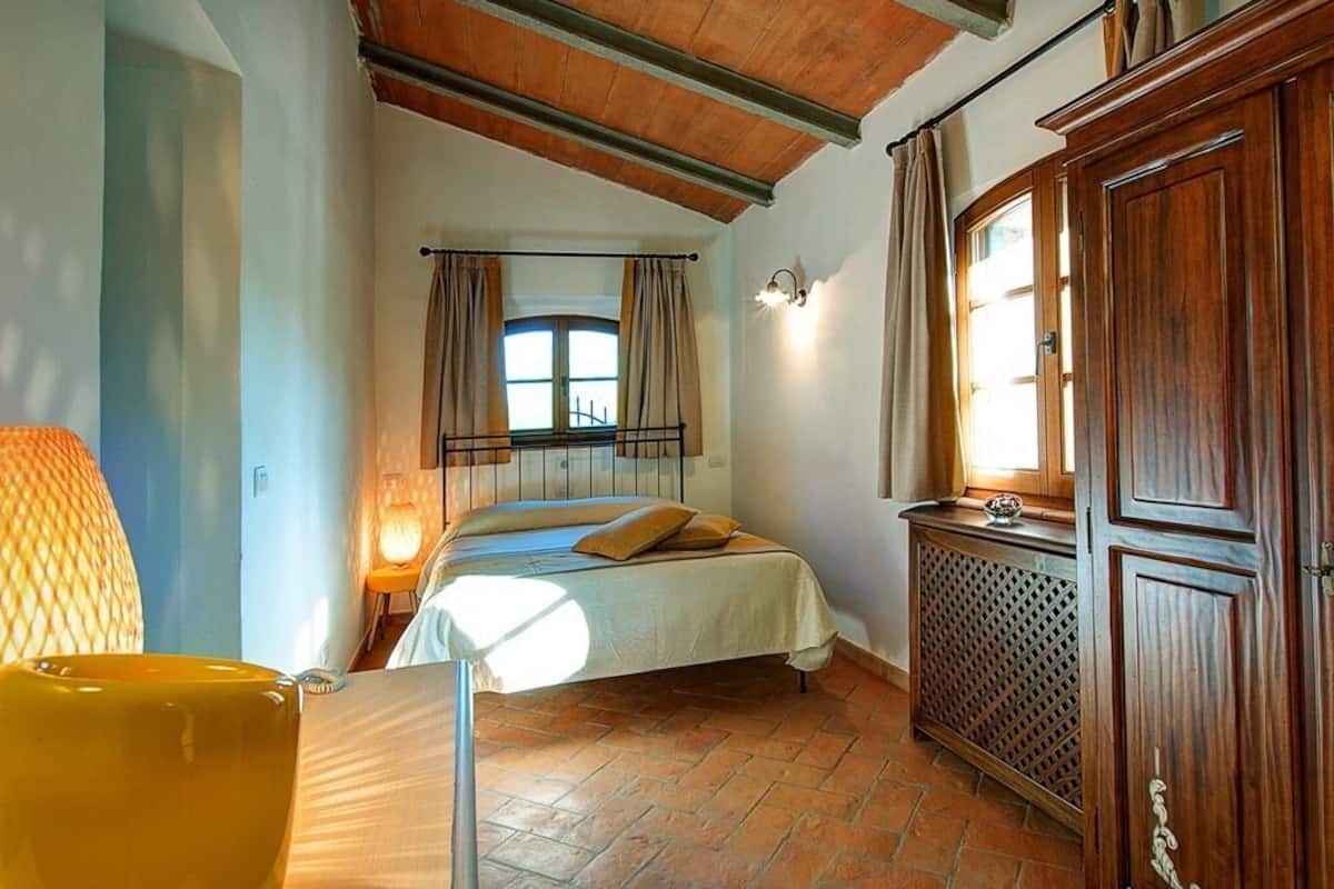 Comfort Double Room, Ensuite, Garden View ("Rosa Gialla")