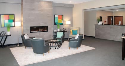 Reston Lodge & Suites