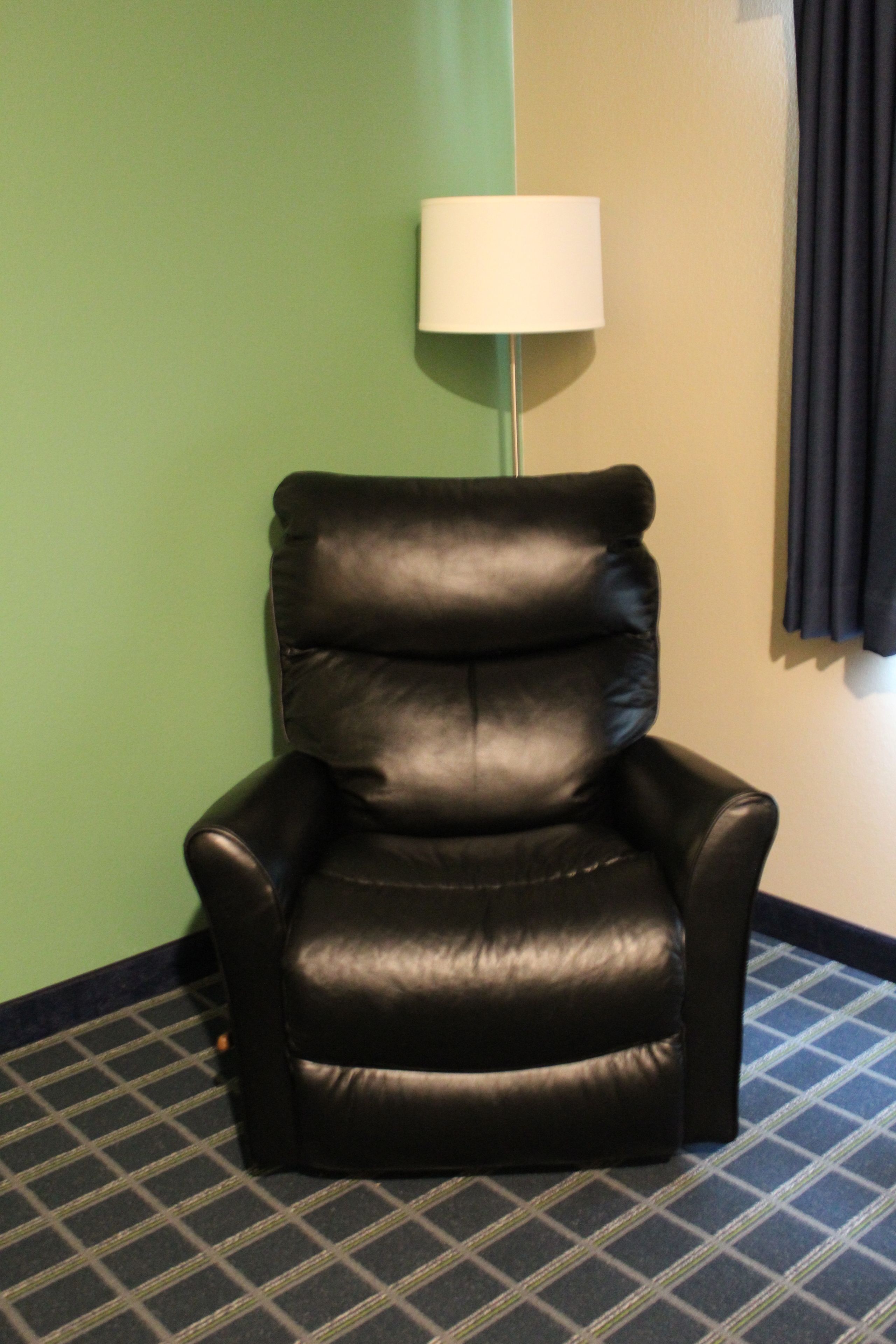 room, 1 bedroom | premium bedding, desk, iron/ironing board, cots/infant beds