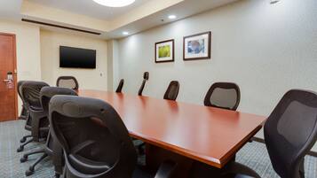 Suite, 1 King Bed, Hearing Accessible (Meeting, Tub, 2 Rooms) | Meeting facility