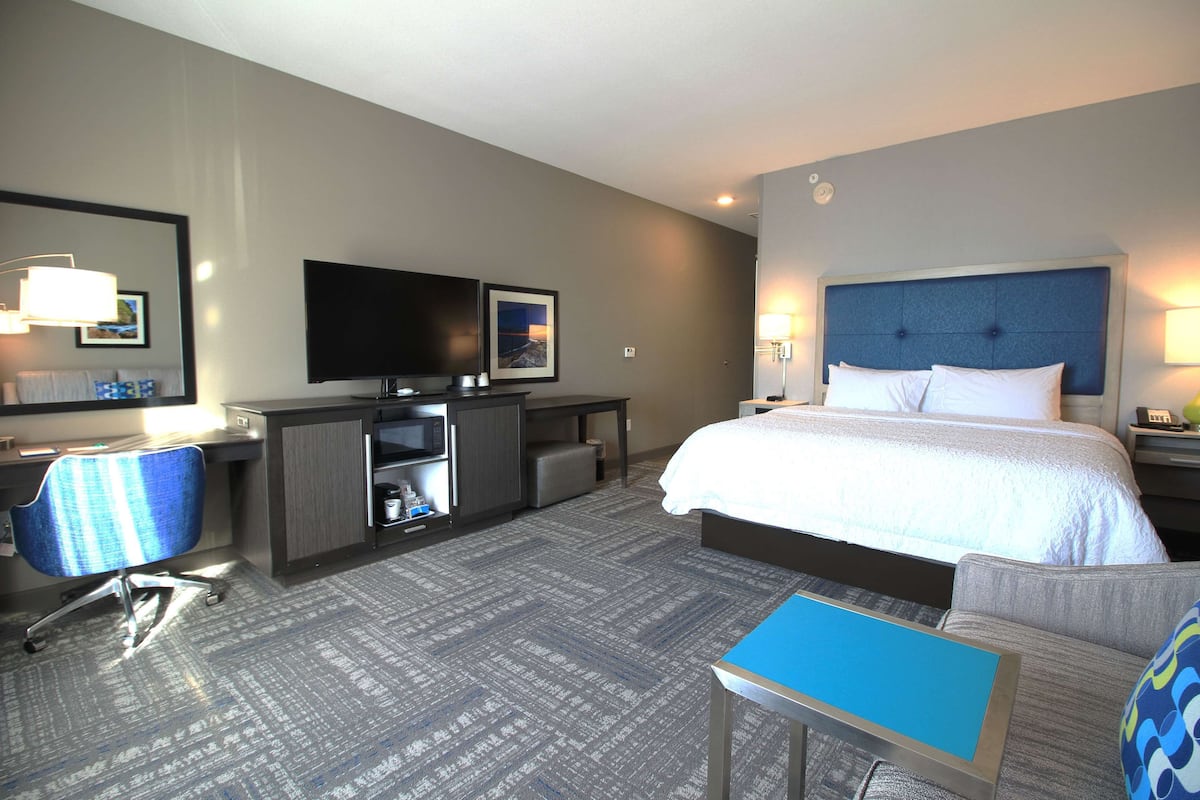 In-room safe, desk, laptop workspace, blackout curtains