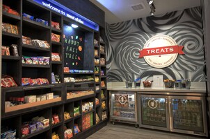 Snack bar
