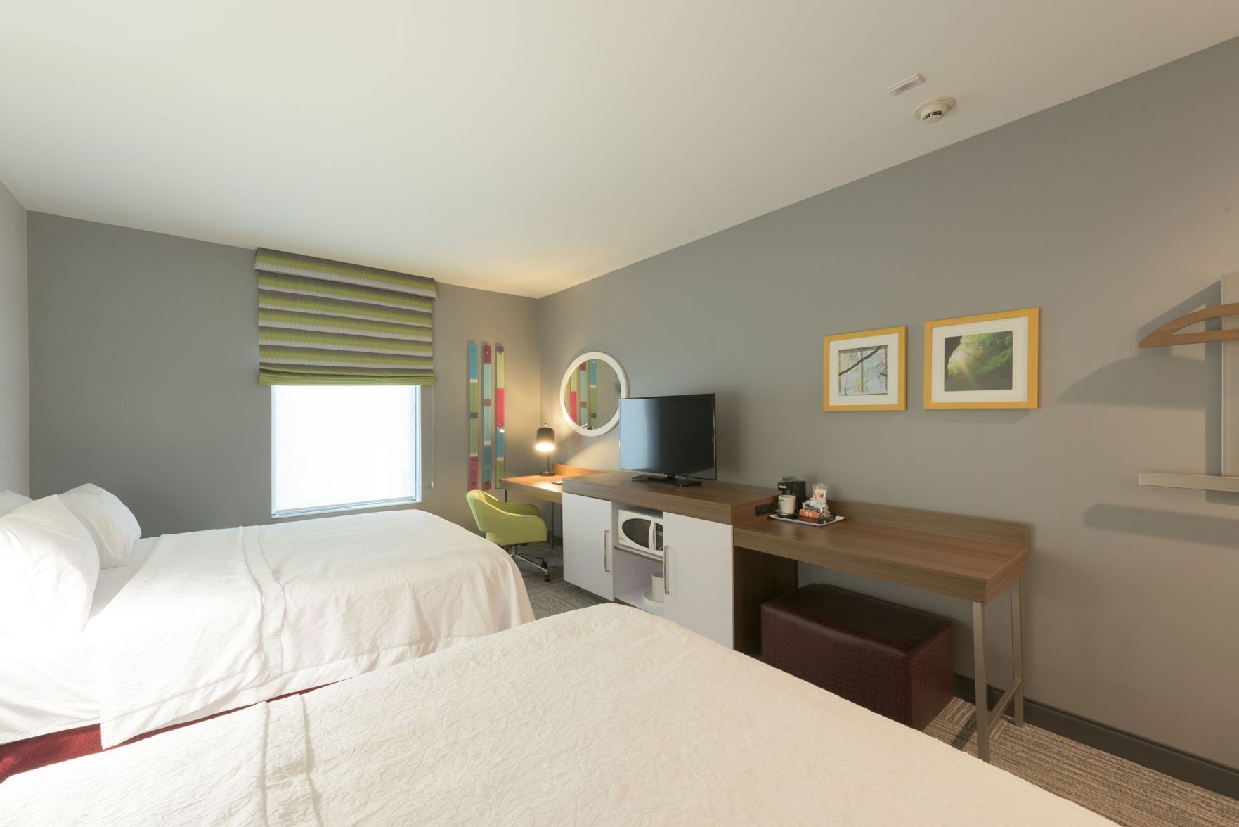 Premium bedding, in-room safe, desk, iron/ironing board