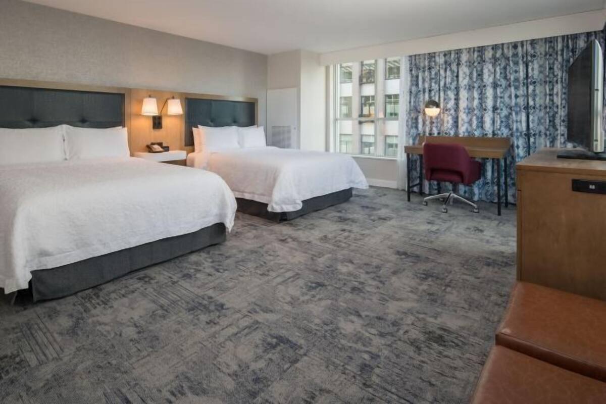 1 bedroom, hypo-allergenic bedding, desk, laptop workspace