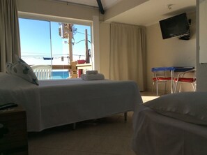 Chambre (Master) | Minibar, accès au Wi-Fi (inclus)