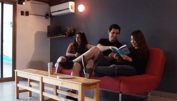 Área de estar no saguão