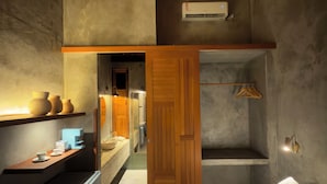 Dobbeltrom – comfort | 1 soverom, minibar og safe på rommet