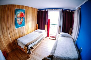 Quarto duplo standard, 2 camas de solteiro | Berços (sobretaxa), camas extras/dobráveis (sobretaxa)