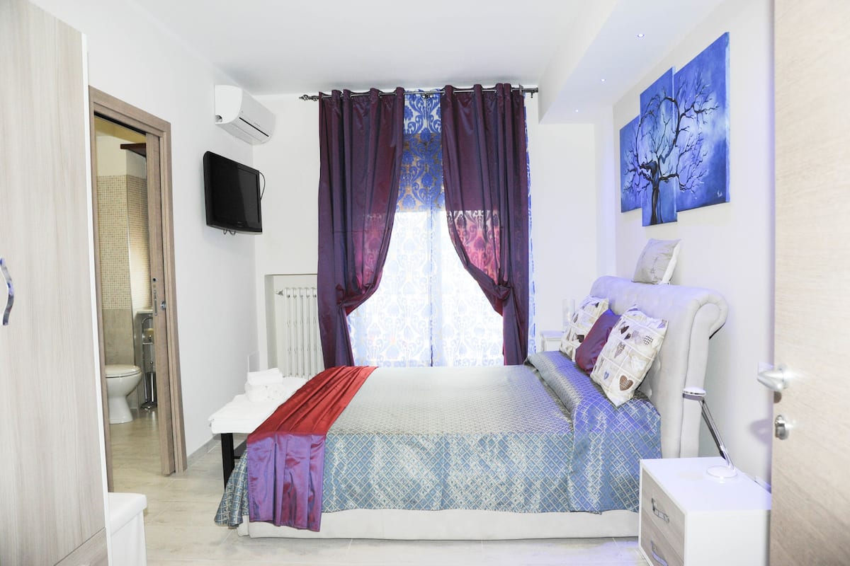 Basic Double Room | Meja, seterika/papan seterika, Wi-fi percuma