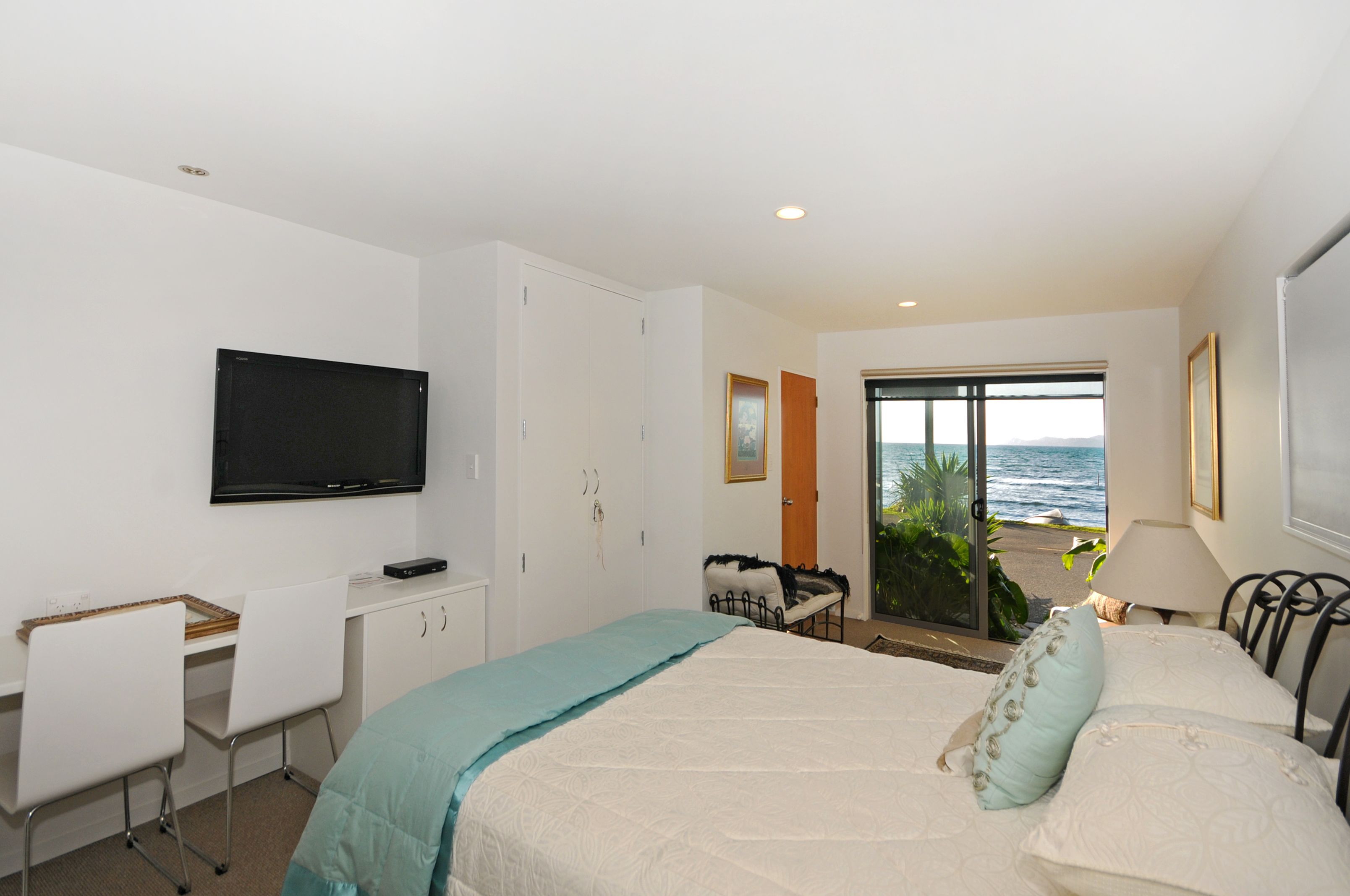 Luxury Suite, 1 Queen Bed, Kitchenette, Ocean View | View from room