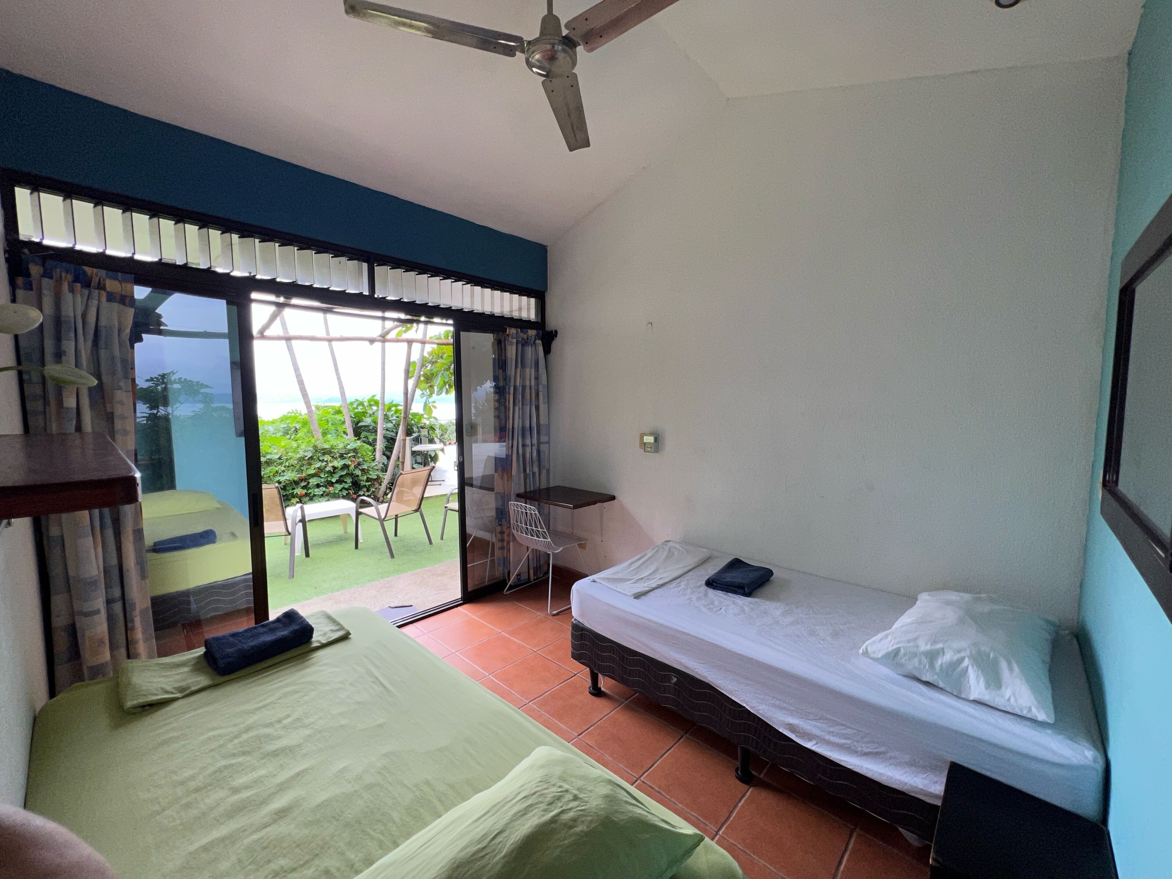 Free WiFi, bed sheets