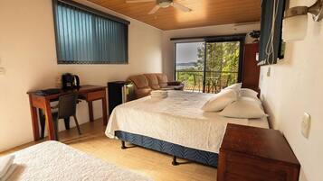 Superior Studio Suite | Free WiFi, bed sheets