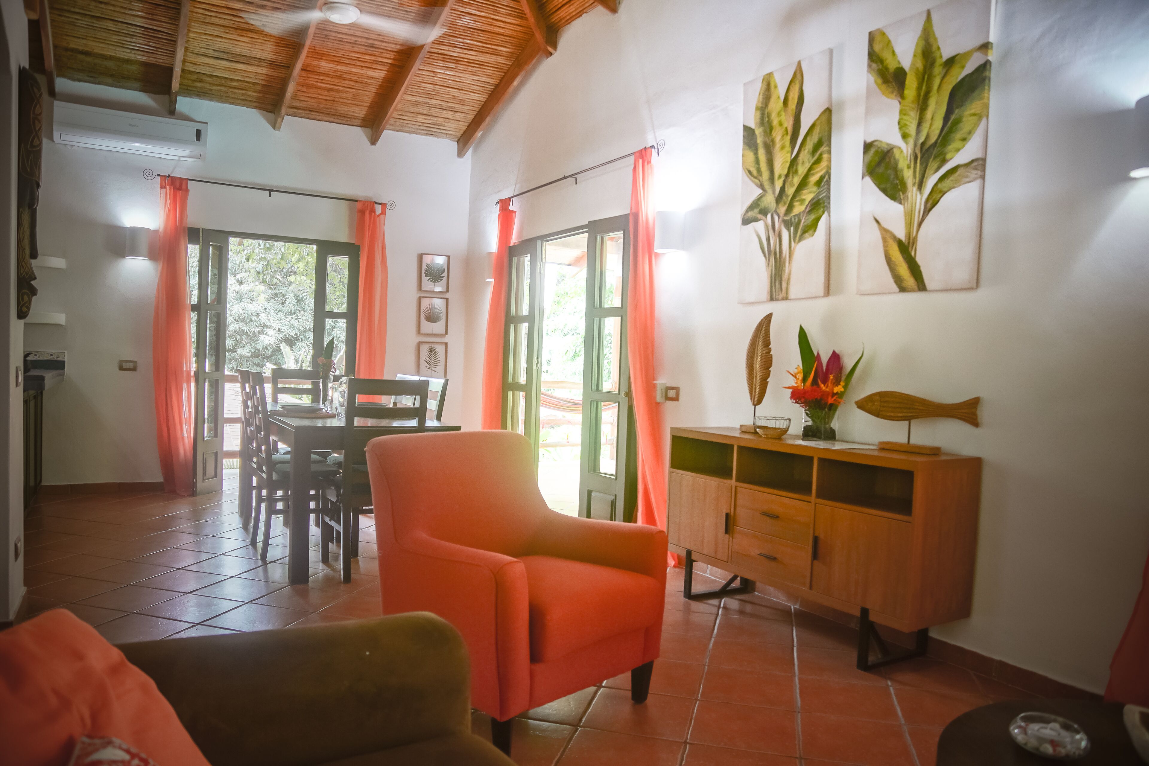 Ferienhaus, 3 Schlafzimmer, Balkon, Poolblick | Wohnzimmer