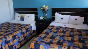 双人房, 2 张大床 | 熨斗/熨板、免费折叠床/加床、免费 WiFi