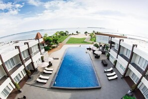Pool - D'season Premiere Hotel (Jepara)