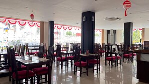Unclassified image, 4 of 27, button - Sutan Raja Hotel & Convention Palu (Palu)