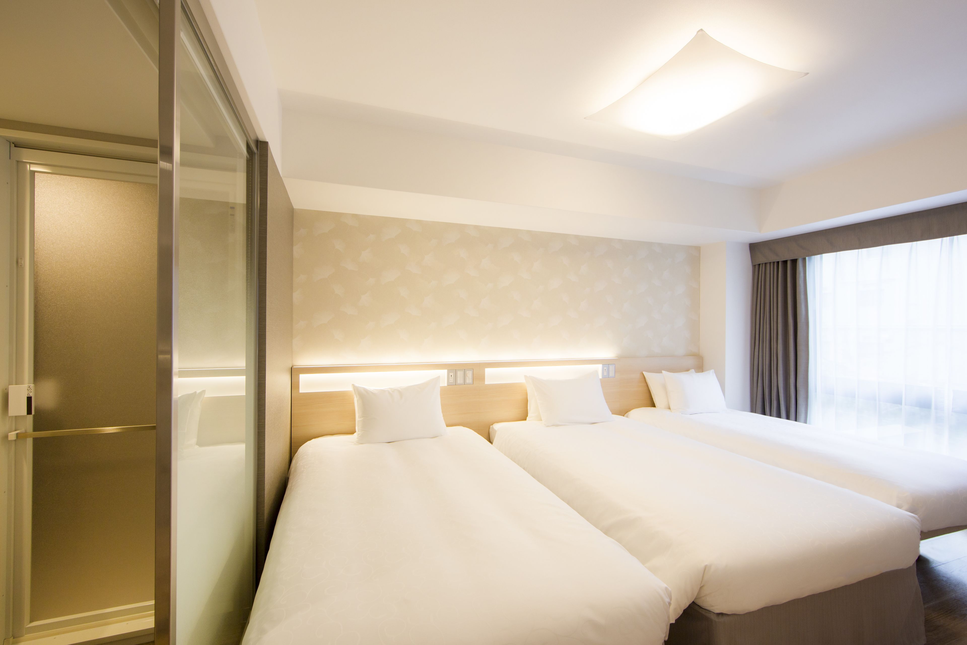 twin room with extra bed, non smoking | 1 bedroom, in-room safe, desk, soundproofing