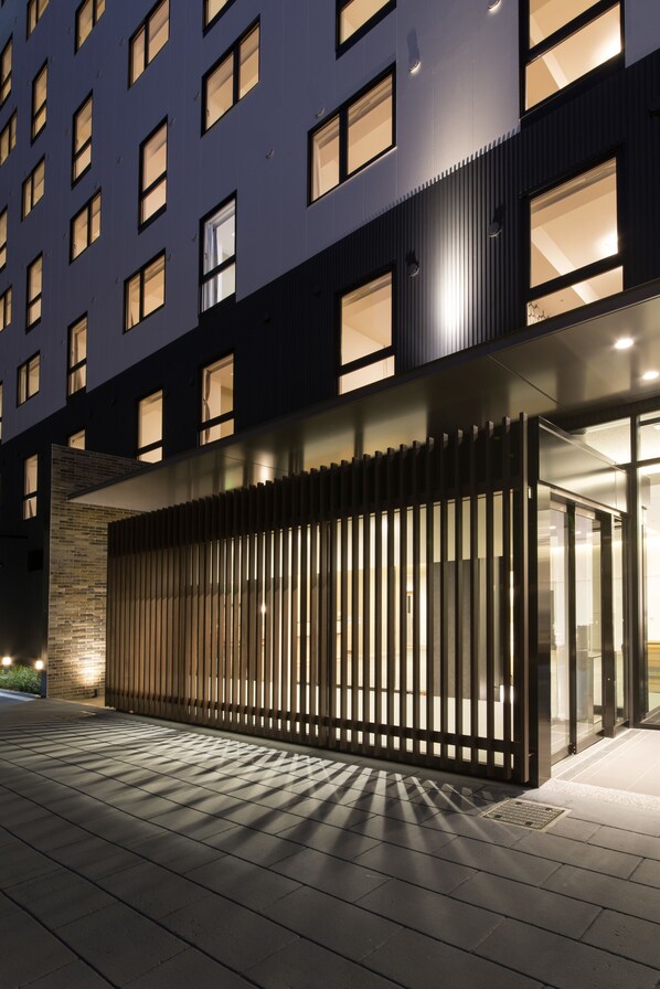 Property entrance - karaksa hotel Osaka Namba (Osaka)