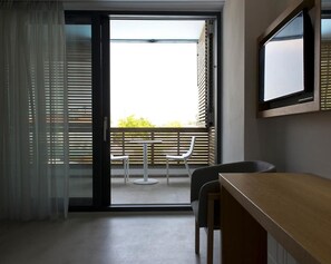 Deluxe Double Room, Pool View | Minibar, in-room safe, desk, soundproofing - The OAK Hotel Keramoti (Nestos)